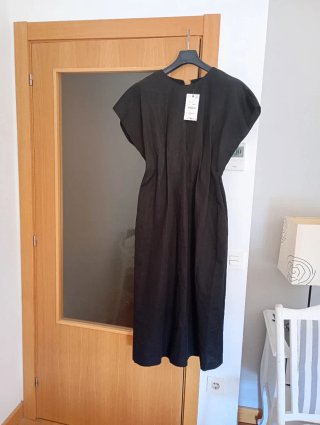 Vestido negro tela sin estrenar Talla M