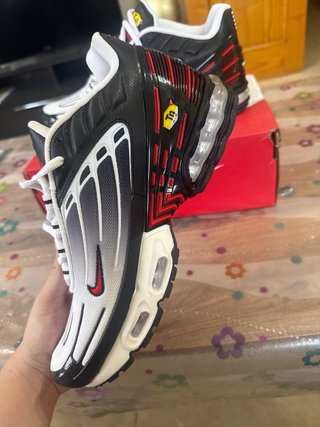 Zapatillas nike negro blanco y rojo