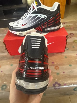 Zapatillas nike negro blanco y rojo