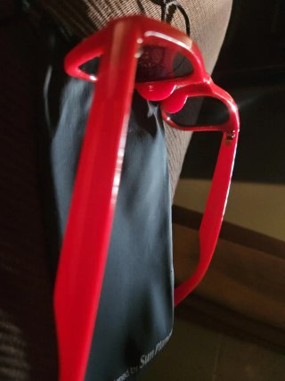Gafas de sol rojas