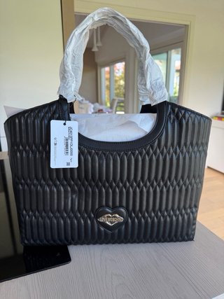 Borsa Love Moschino nera trapuntata cuore