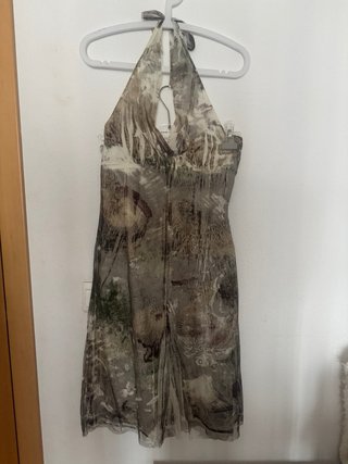 Vestido de ceremonia verde y multicolor