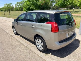 Peugeot 5008 diésel 2.0 HDI 150cv Gris cambio manu