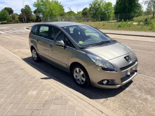 Peugeot 5008 diésel 2.0 HDI 150cv Gris cambio manu