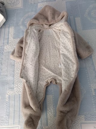 Buzo peluche bebé 6-9 meses
