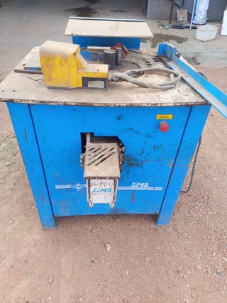 Máquina dobladora y cortadora SIMA