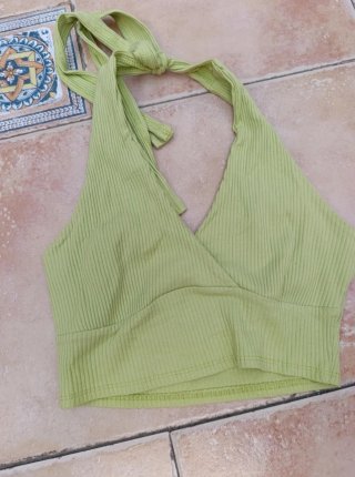 Top verde halter de canalé