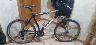 Bicicleta Giant Terrago Negra