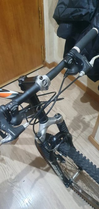 Bicicleta Giant Terrago Negra