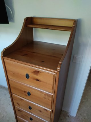 Cómoda de madera Ikea