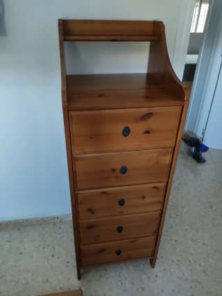 Cómoda de madera Ikea