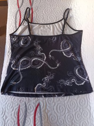 Top tirantes estampado dragones