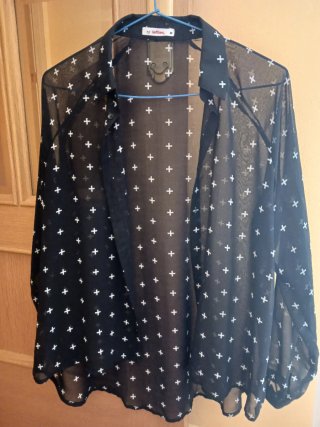 Camisa Lefties Negra con Cruces Blancas
