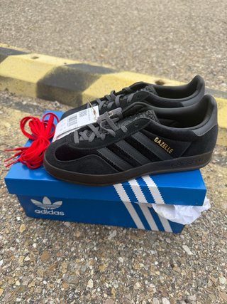 Adidas Gazelle Indoor W negras edición especial