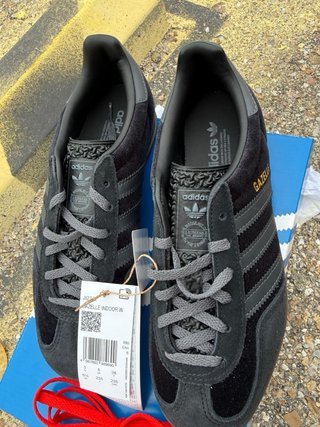 Adidas Gazelle Indoor W negras edición especial