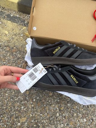 Adidas Gazelle Indoor W negras edición especial