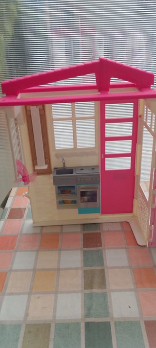 Casa delle bambole tipo Barbie