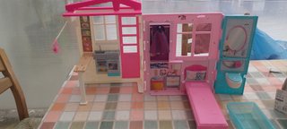 Casa delle bambole tipo Barbie
