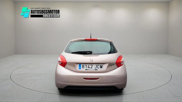Peugeot 208 2015