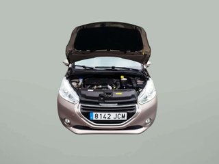 Peugeot 208 2015