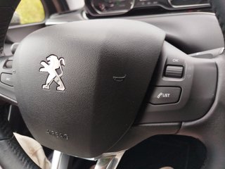Peugeot 208 2015