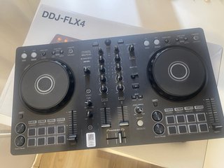 Controlador DJ Pioneer DDJ-FLX4