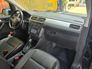 Volkswagen Caddy 2.0 tdi 150 cv 7 plz pegatina c 2
