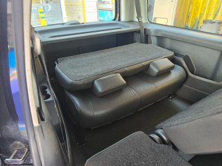 Volkswagen Caddy 2.0 tdi 150 cv 7 plz pegatina c 2
