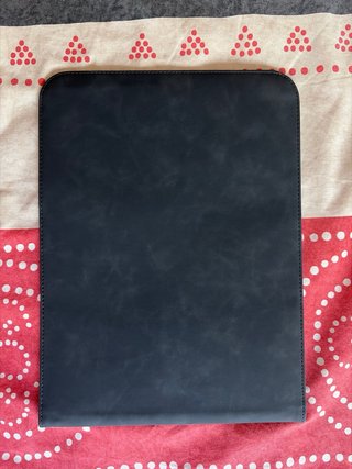 Funda negra para portátil