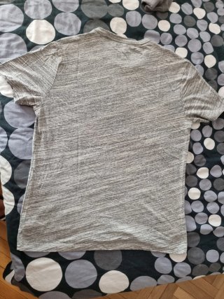 Camiseta GAP gris