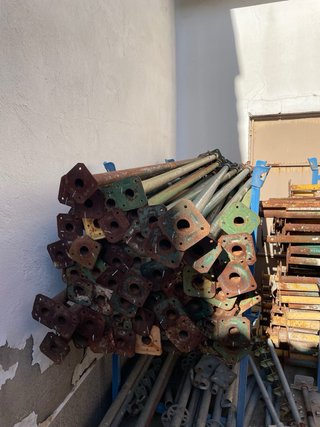 Herramientas de construcción y encofrado