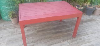 Mesa extensible aluminio exterior roja/granate.