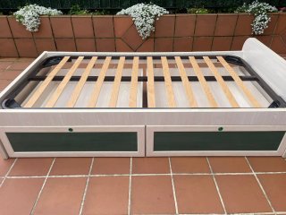 Escritorio verde con cajones + estructura cama 90