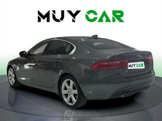 Jaguar XE 2.0 Diesel XE-Pure RWD 132 kW (180 CV)