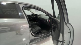 Jaguar XE 2.0 Diesel XE-Pure RWD 132 kW (180 CV)