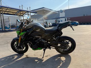 Kawasaki Z900 SE 125cv Negra y Verde 2023