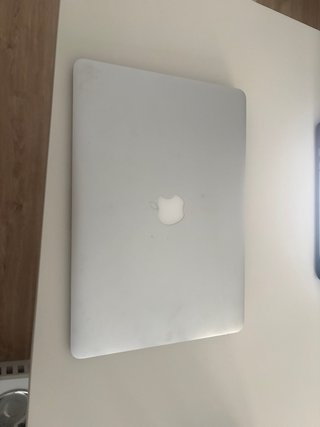 MacBook Air 13 Argento Versione macOS 12.7.6