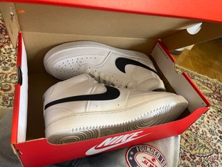 Nike Court Vision Mid NN Blancas y Negras