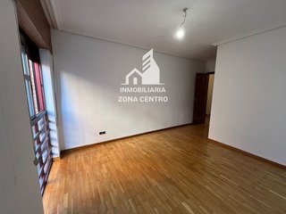 Piso en venta en Campo de la Juventud en Palencia