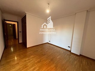 Piso en venta en Campo de la Juventud en Palencia