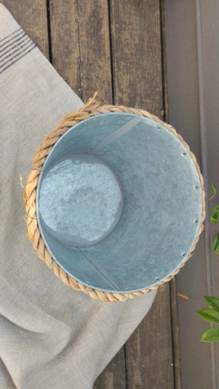 Set di innaffiatoio e vasi in zinco per giardino o terrazzo