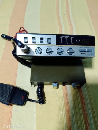 Radio CB Intek 49 Plus