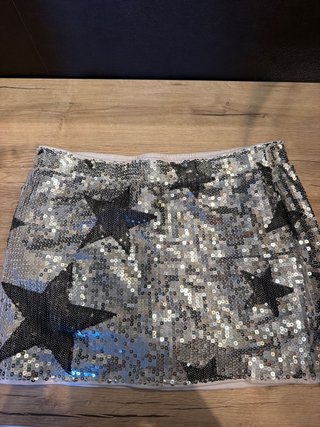 Falda brillante con estrellas