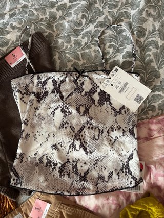Lote de ropa mujer nueva con etiquetas