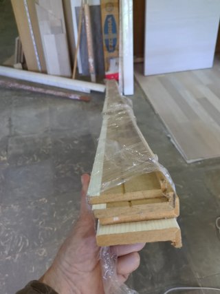 Puerta laminada veta blanca y gris