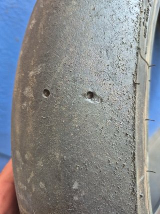 Neumático Bridgestone Slick Racing V2 120/60/17