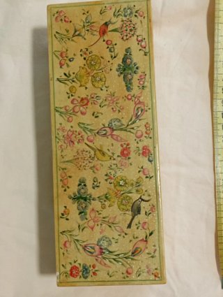 Joyero madera, lacado; flores y pájaros exóticos