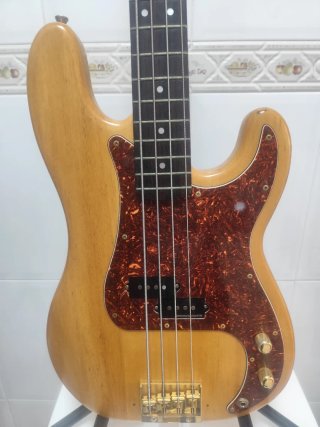Bajo Eléctrico P-Bass Madera Natural