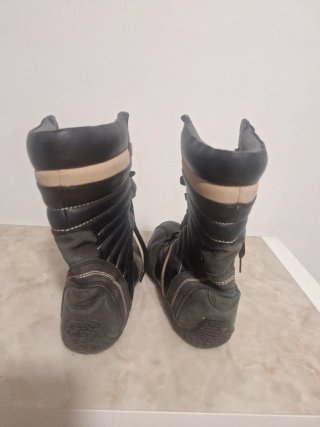 Botas de piel altas negras y beige