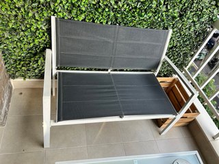 Juego exterior: 2 sillas, banco y mesa